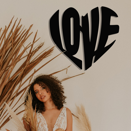 

Деревянная картина - панно Надписи Сердце LOVE 90х81 см