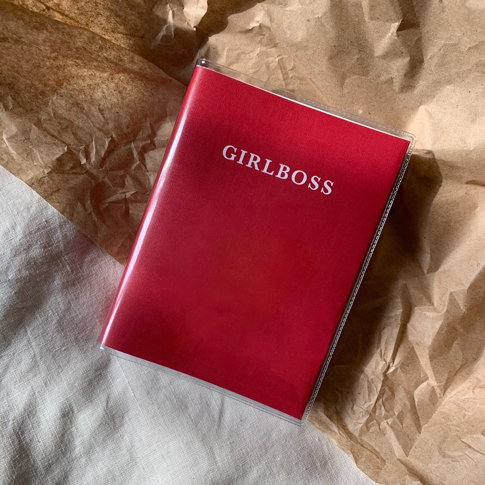 

Планер Mini Girlboss 12x16 см с разворотами на неделю
