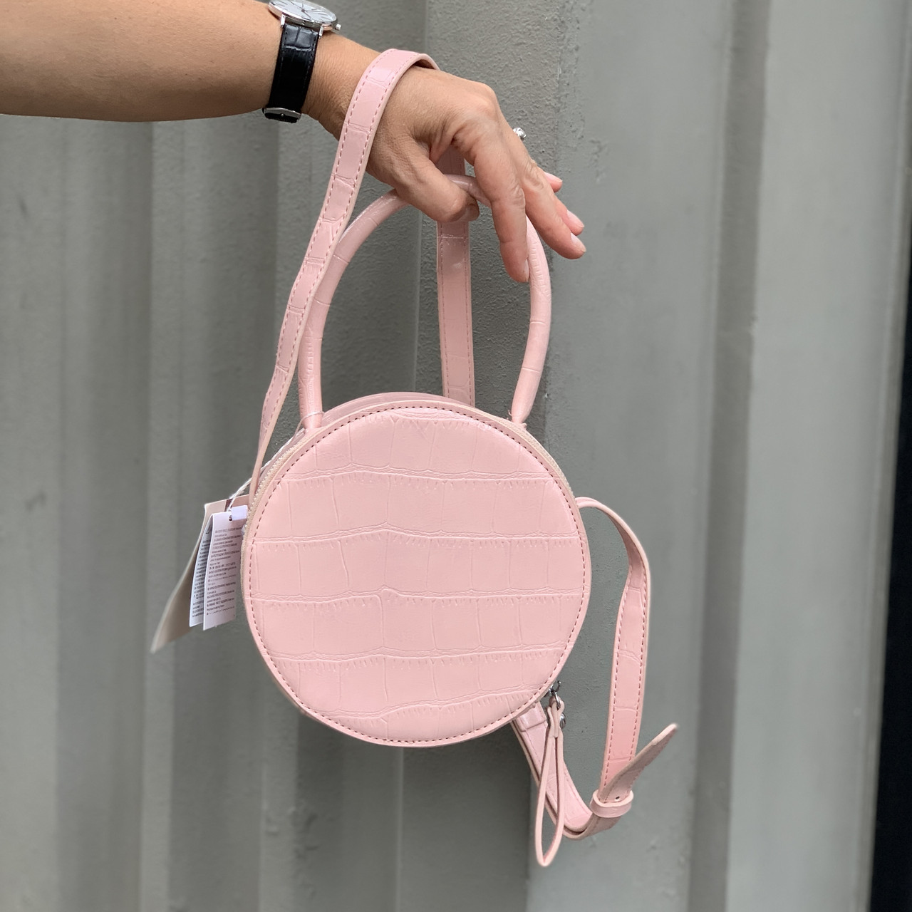 

Женская классическая круглая сумочка кросс-боди через плечо рептилия розовая