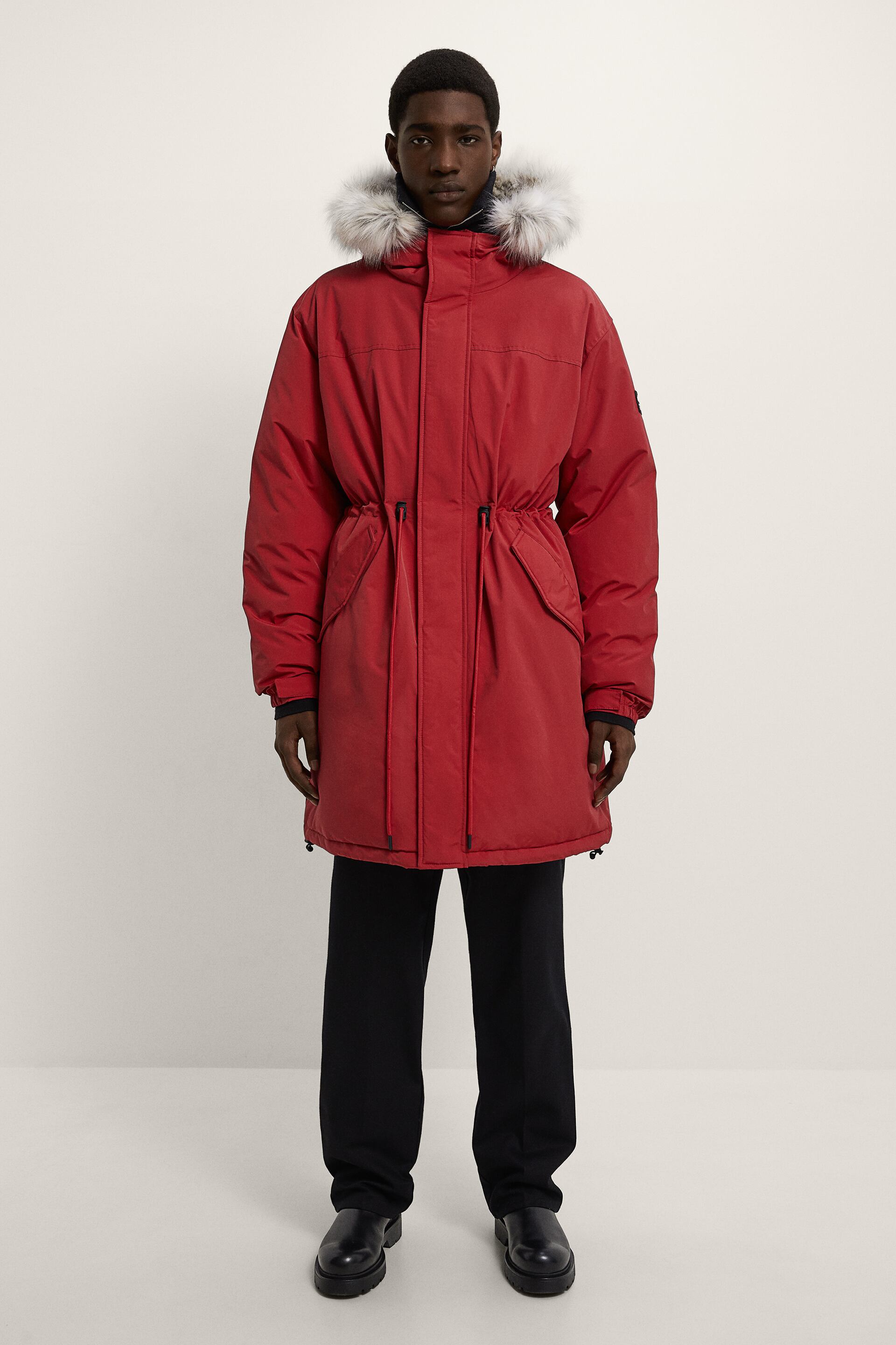 

Парка_пуховик с капюшоном Zara размер М красный 6985/312/600