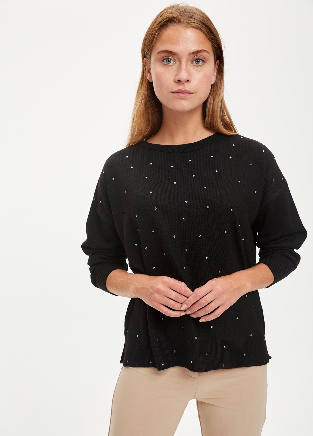 

Свитер женский черный с мелкими заклепками DeFacto Woman 7361 2XL