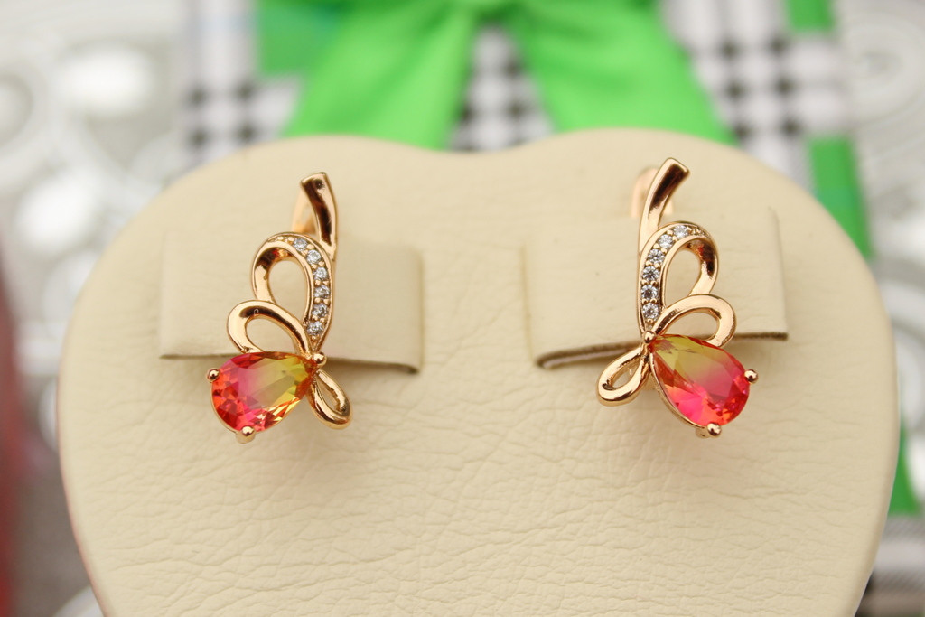 

Серьги Xuping Jewelry с камнями двух цветов красным и желтым 1,7 см золотистые