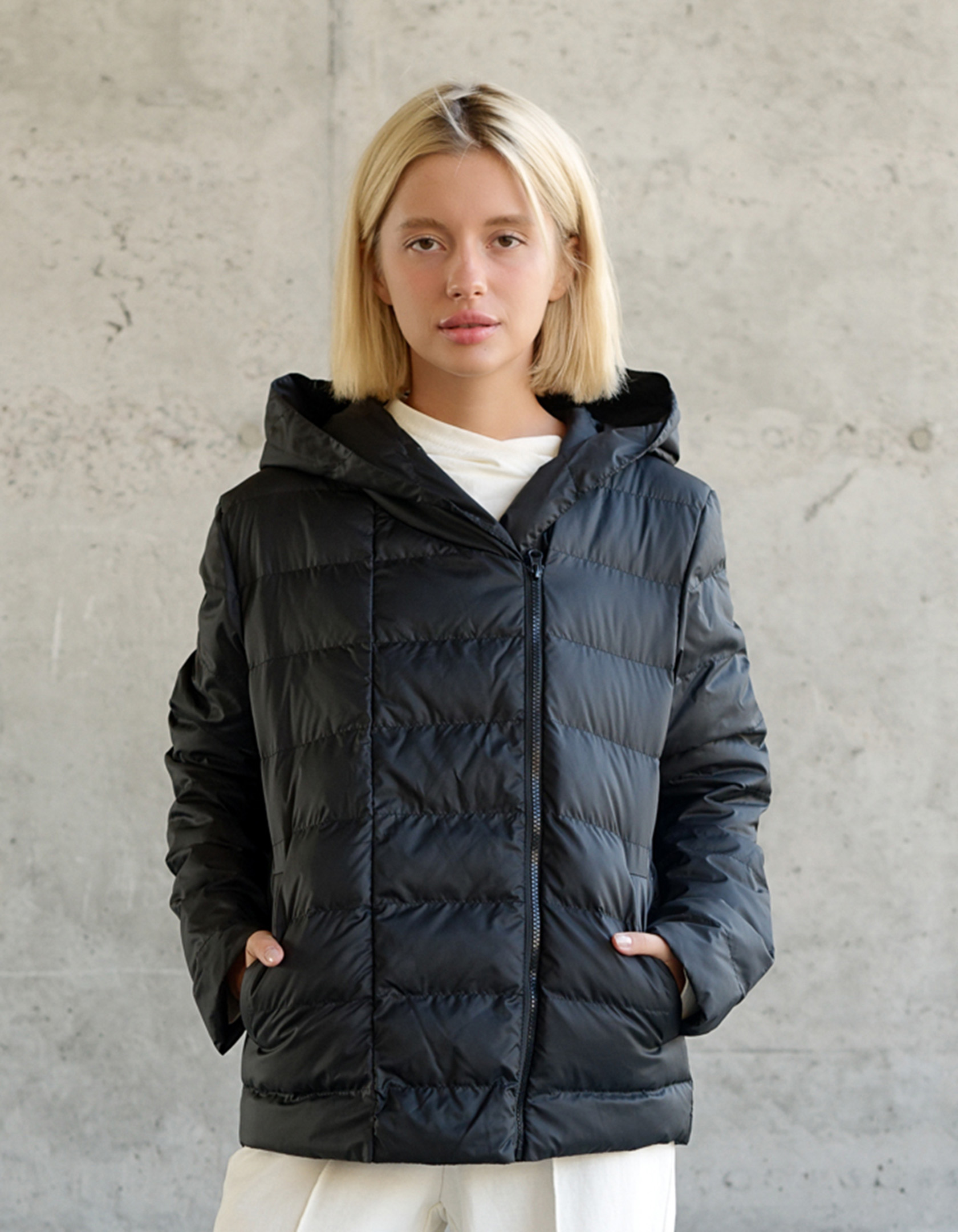 

Куртка деми Wear me легкая женская с капюшоном демисезон осень / весна  Чёрный 1w/03/29, Куртка деми Wear me легкая женская с капюшоном демисезон осень / весна XS Чёрный 1w/03/29