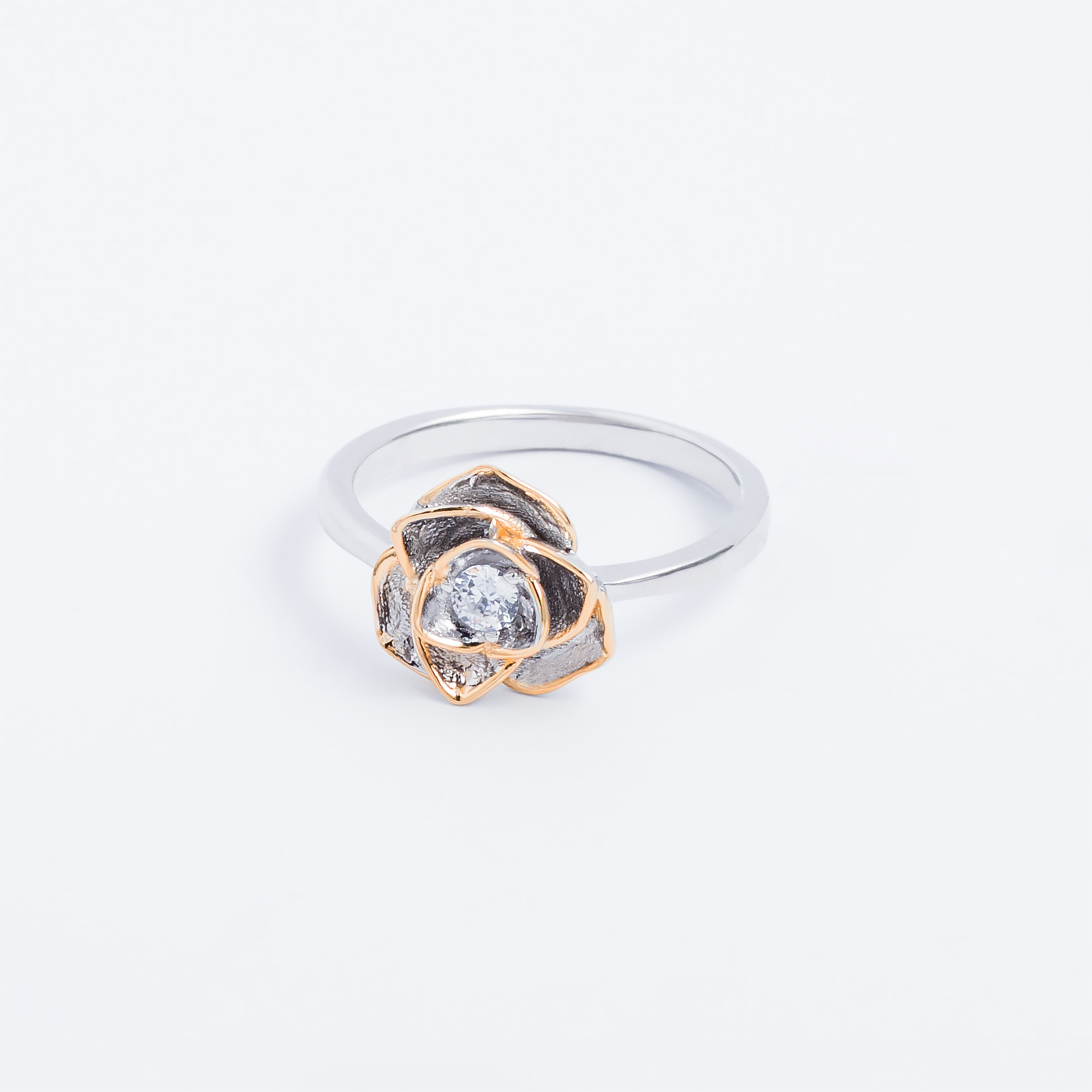

Каблучка TOP Silver розмір 17,5 2,70 г