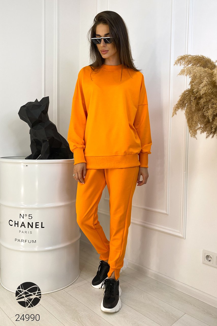

Костюм из свитшота и джоггеров Фасон 24990_50-52 50-52