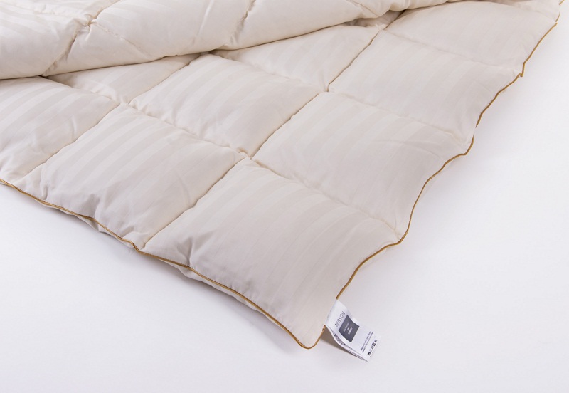 

Одеяло MirSon Premium Carmela Hand Made 200х220 см украина-италия, сатин-страйп