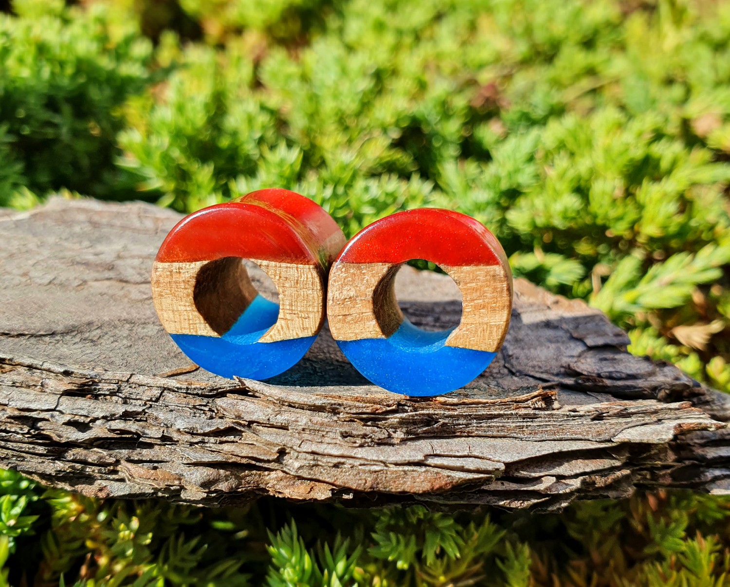 

Серьги плаги WoodWork TUNNEL Round Red-Blue 60 мм Деревянные
