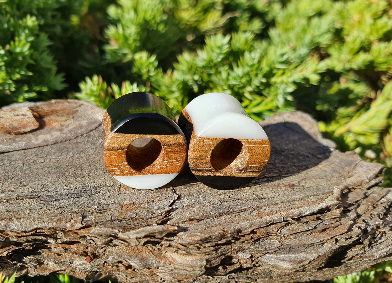 

Серьги плаги WoodWork TUNNEL Round Black-White 16 мм Деревянные
