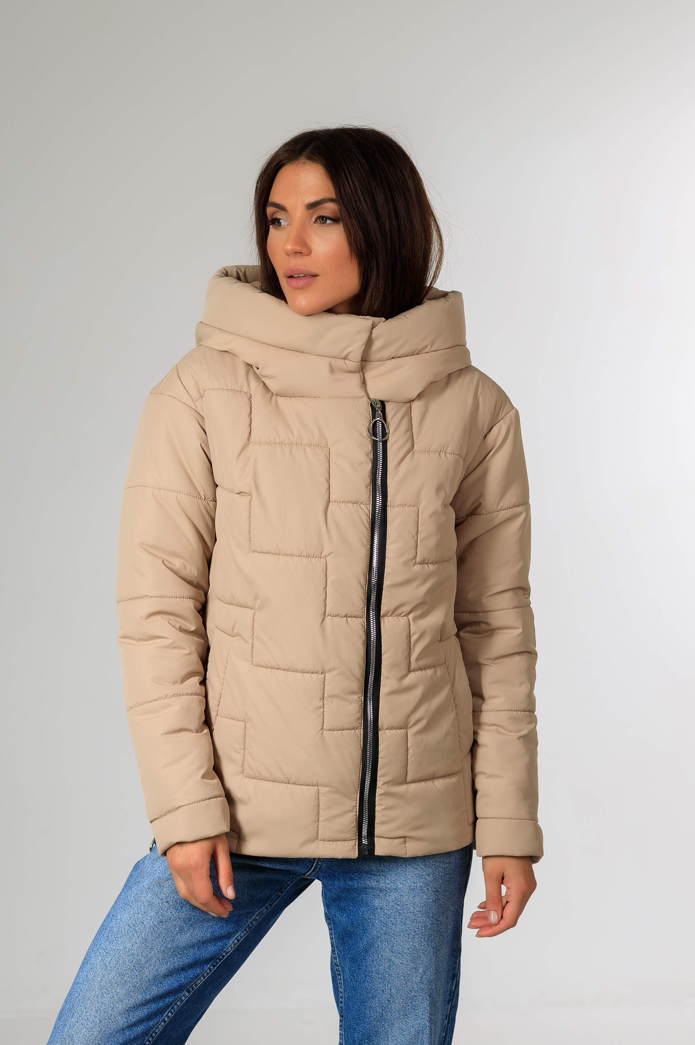 

Демисезонная женская куртка Torry Теффи 44 бежевая (9451)