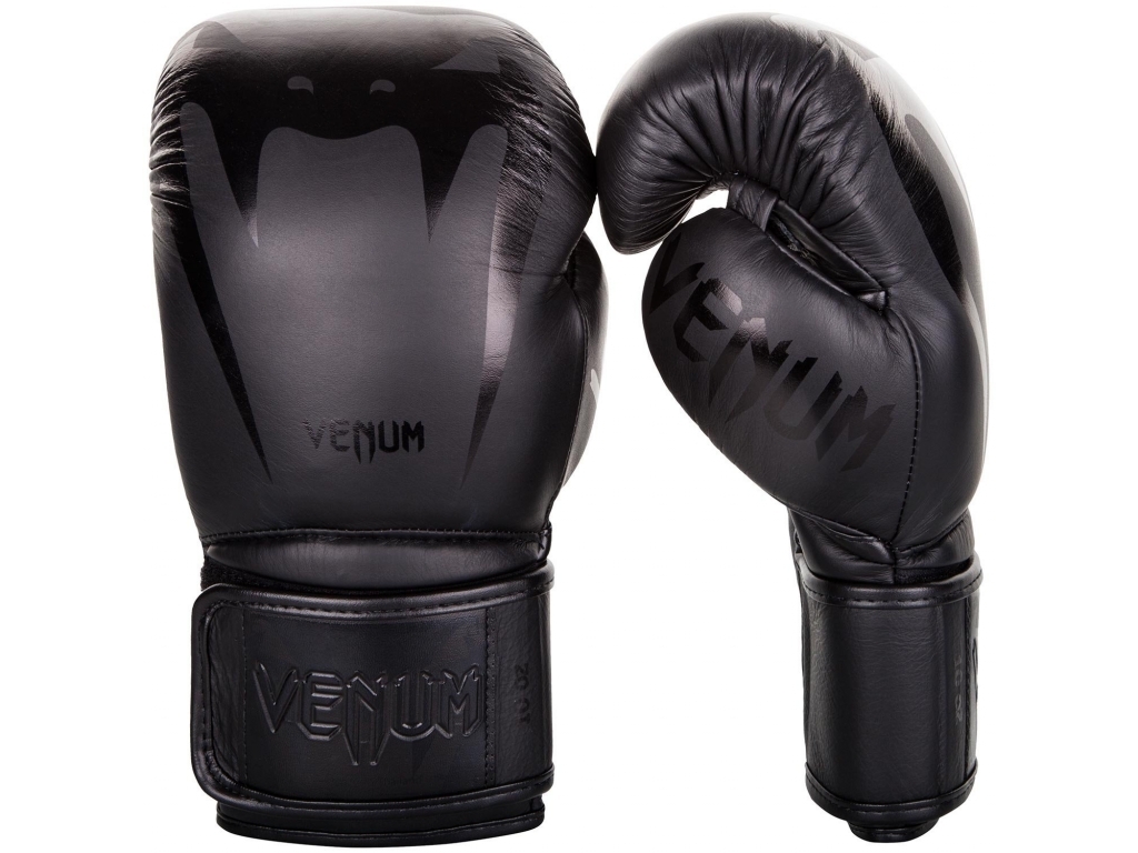 

Перчатки боксерские VENUM Giant 3.0 Boxing Gloves 14 унций чёрный (3984)