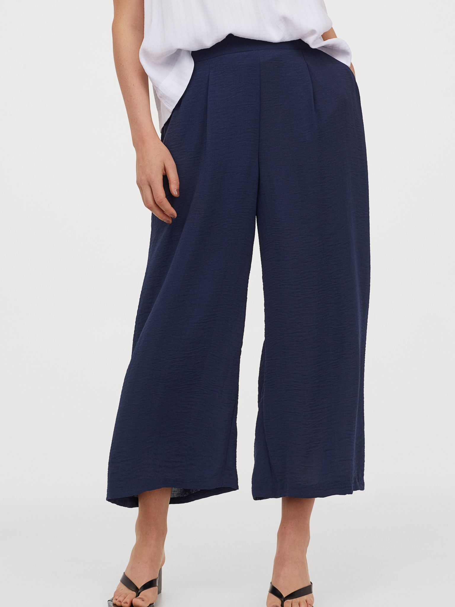 

Брюки H&M 04-0816563-007  Синие (СА2000001835579, Брюки H&M 04-0816563-007 40 Синие (СА2000001835579)