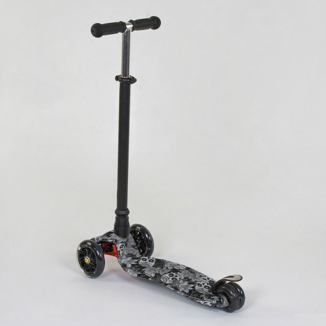

Самокат MAXI Best Scooter 4 колеса свет 60кг Черный от 2 лет (113-87249)