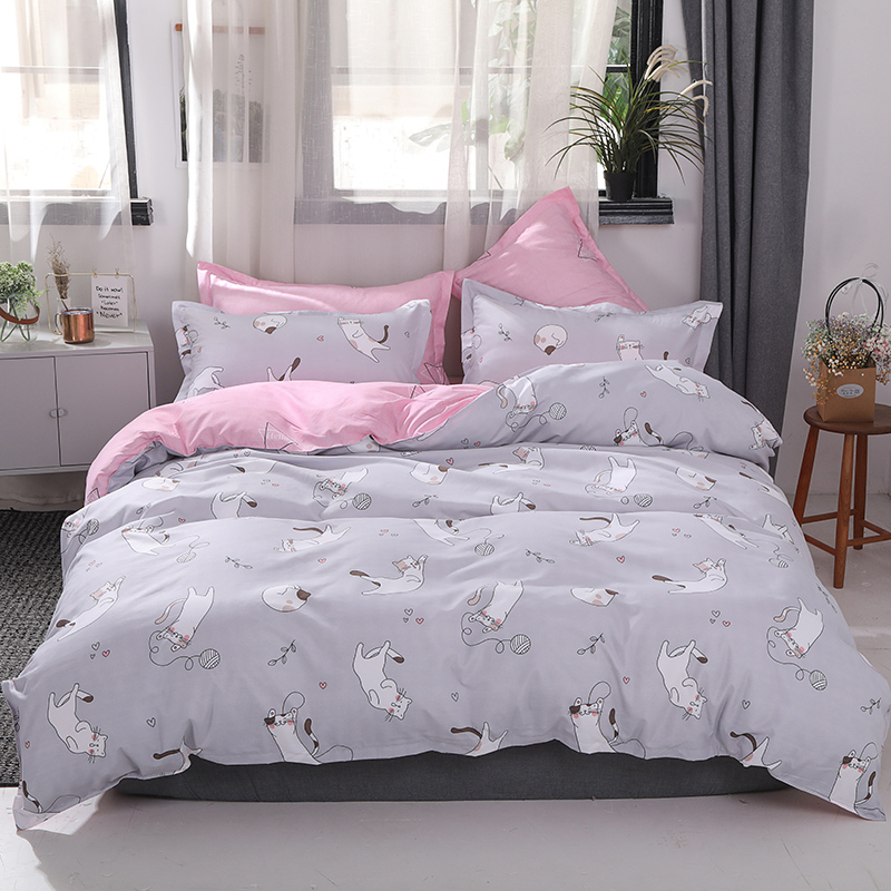 

Комплект постельного белья Котенок и клубок (двуспальный-евро) Berni Home Серый