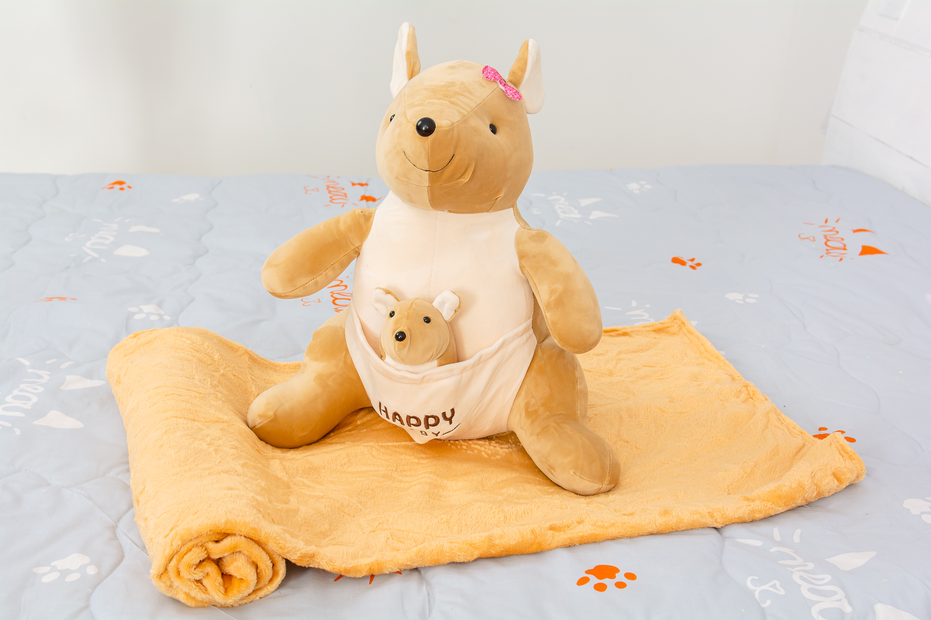 

Плед MirSon детский 1064 Kangaroo Beige + подушка 100х160 см италия, флис