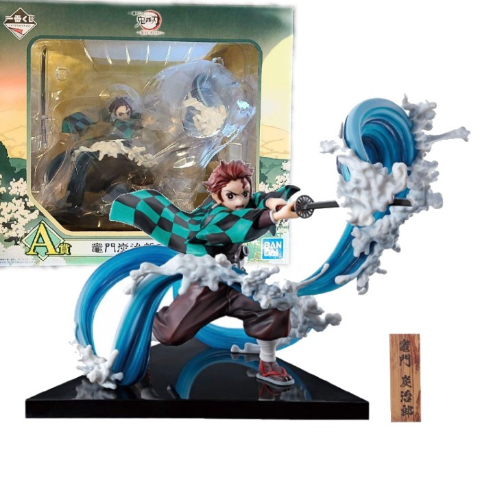 

Фигурка Bandai Spirit Танджиро Клинок рассекающий демонов Tanjiro Kamado Держи меч на рассвете 12см DS TK 148