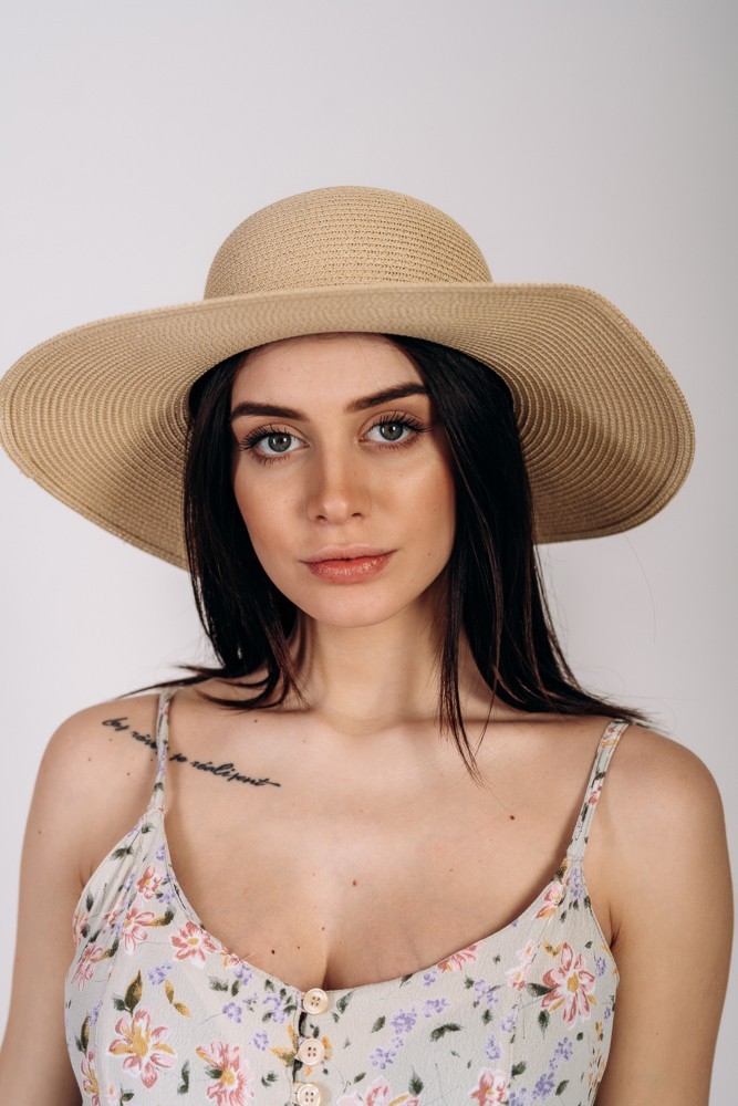 

Шляпа большая пляжная женская Sara Fam женская пляжная шляпа большая бежевая