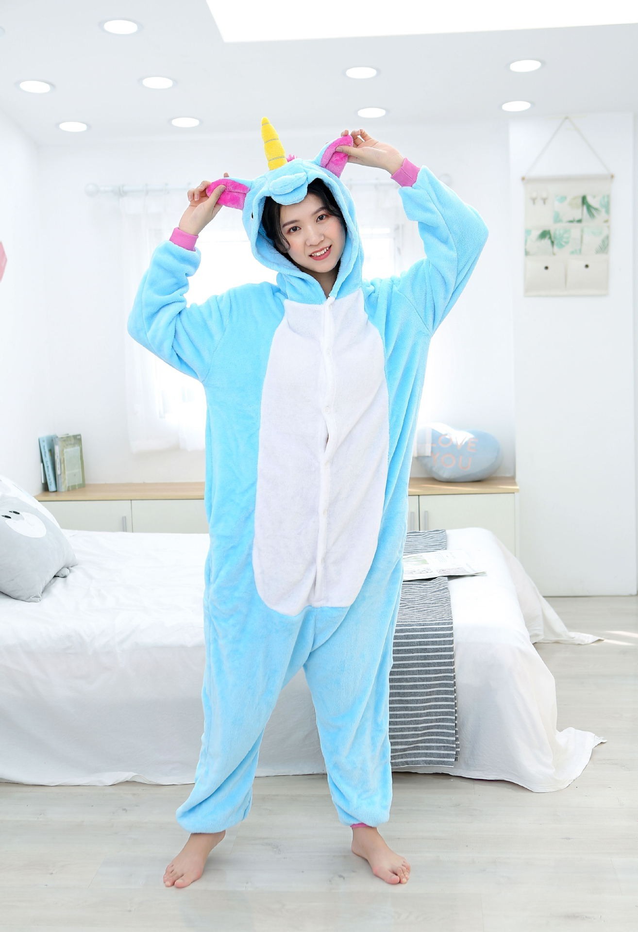 

Пижама кигуруми Kigurumi Единорог Голубой  175-185 см. (1010, Пижама кигуруми Kigurumi Единорог Голубой L 175-185 см. (1010)