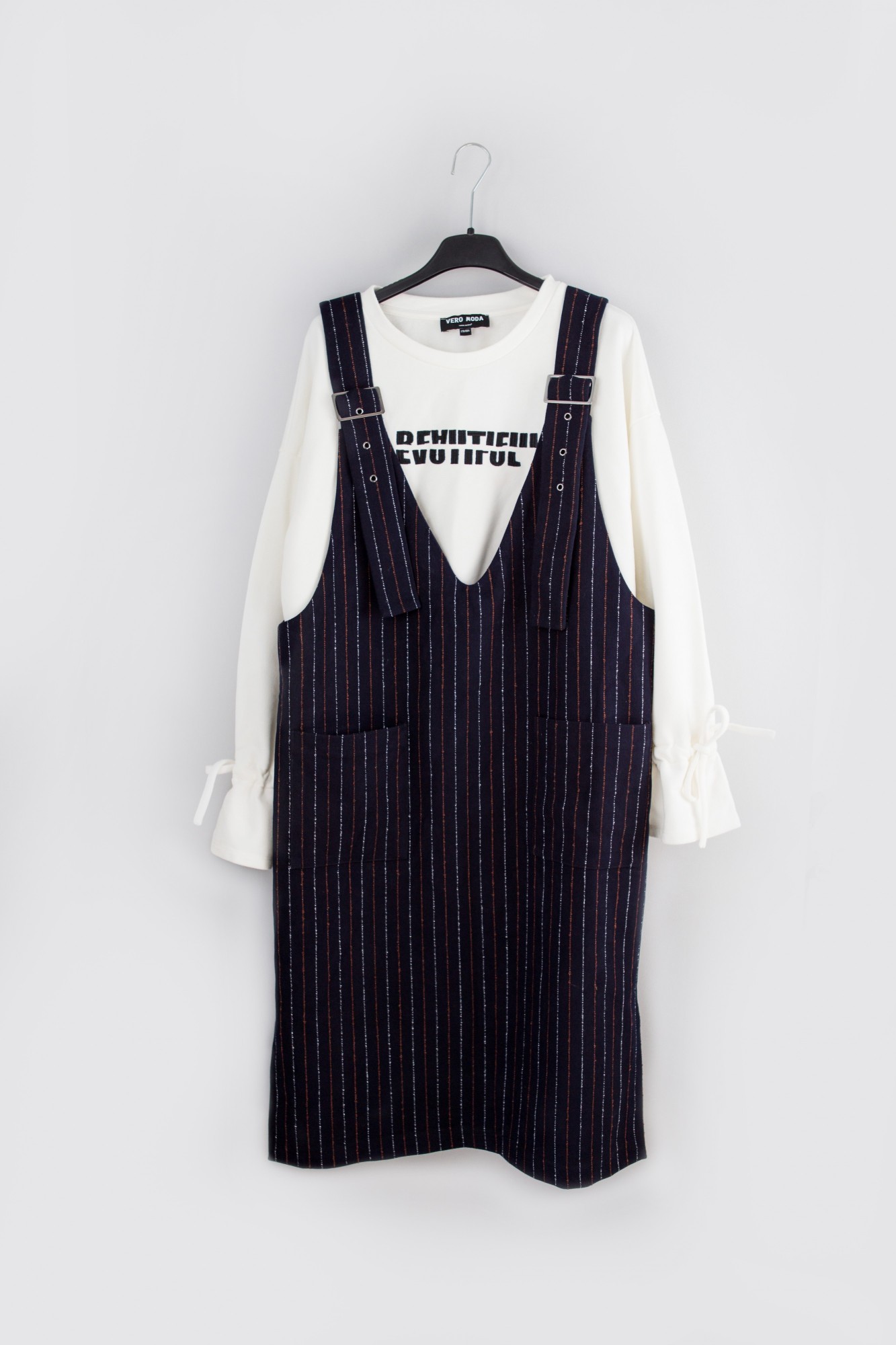 

Платье VERO MODA  черно-белый 6663200100764, Платье VERO MODA L черно-белый 6663200100764