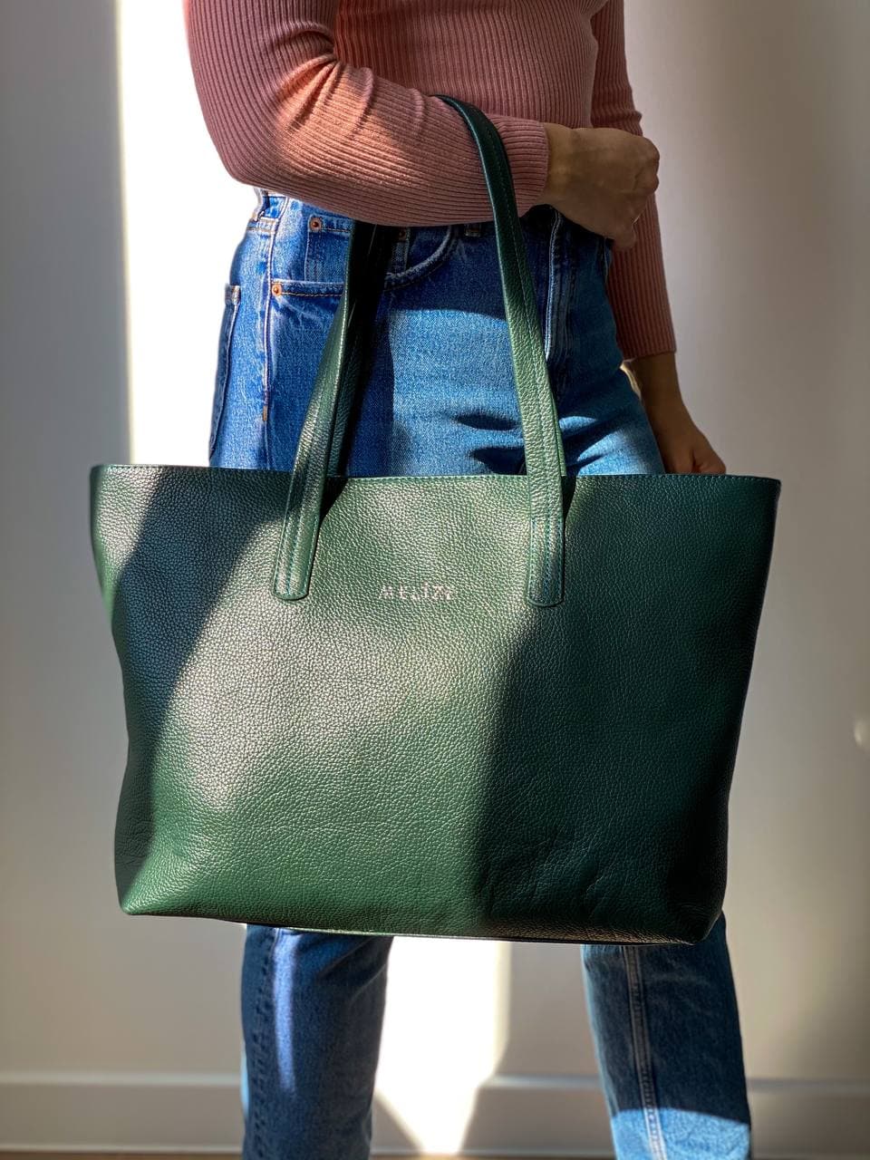 

Женская сумка из натуральной кожи boorbon MILA-BAG-GREEN-1 зеленая
