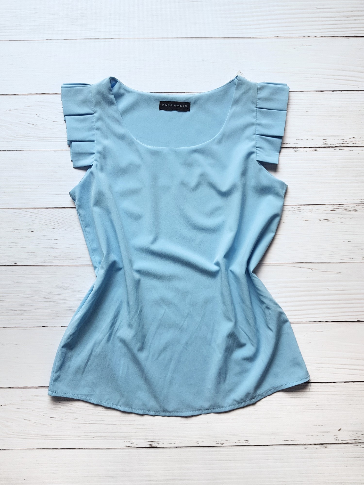 

Блузка голубая со складками на плечах ZARA BASIC 4715, Блузка голубая со складками на плечах ZARA BASIC 4715 M (44)