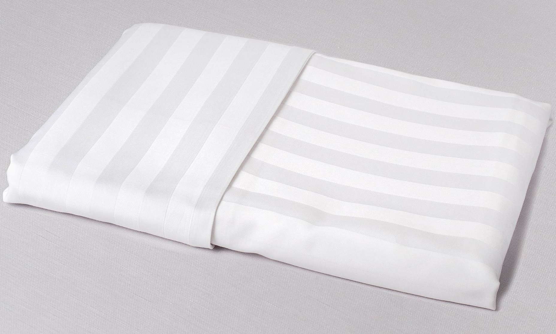 

Пододеяльник Zugo Home Hotel Line Stripe 1*1 83 TL 160*220 см белый (ts-01773)