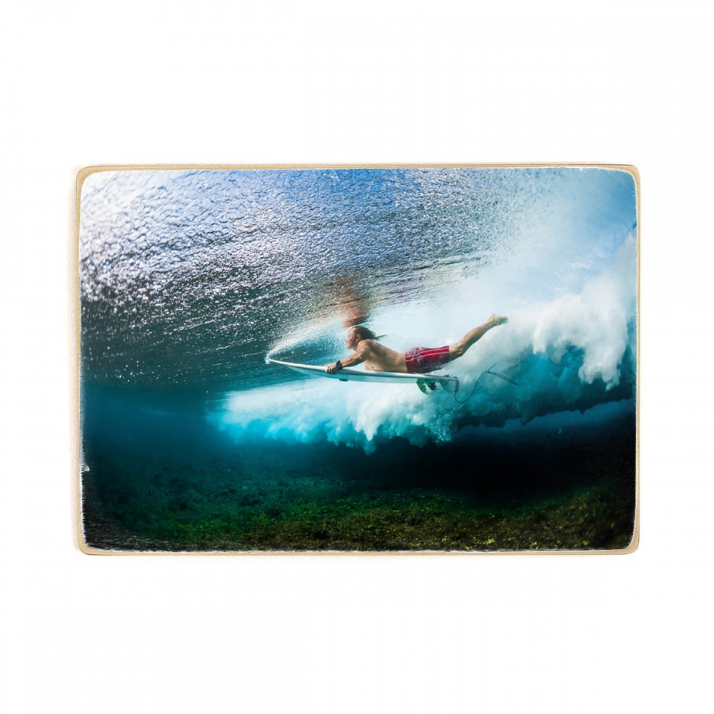 

Деревянный постер Природа Young Surfer Dives Under The Ocean А1