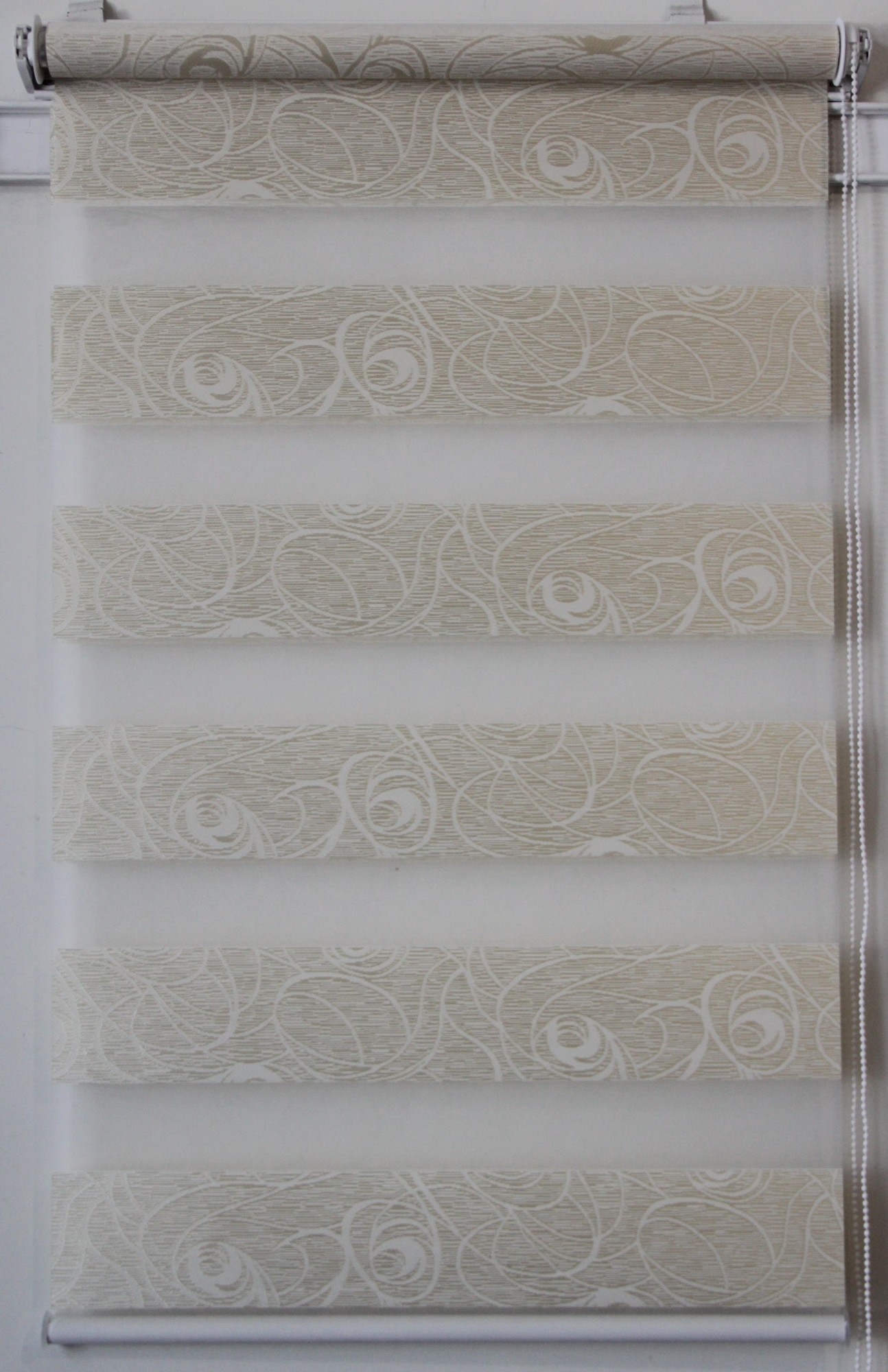 

Рулонная штора Miranda День-ночь ВН-402 37,5*160 см Кремовый