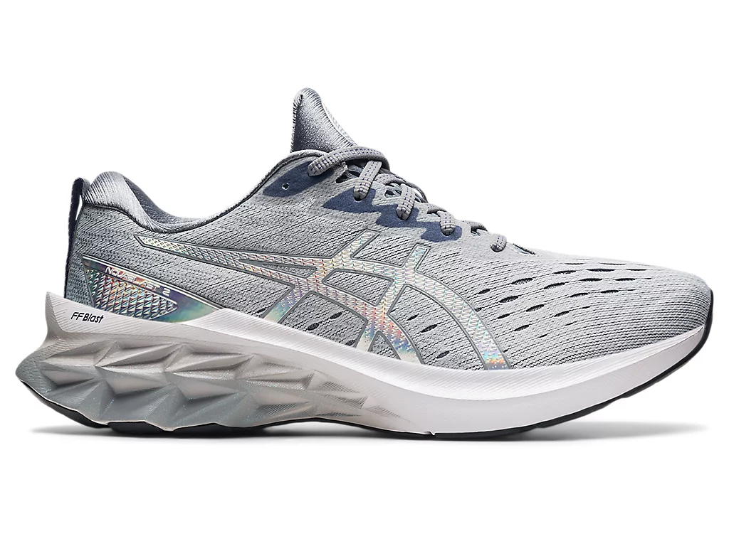 

Кроссовки для бега ASICS NOVABLAST 2 PLATINUM 1011B289-020 46