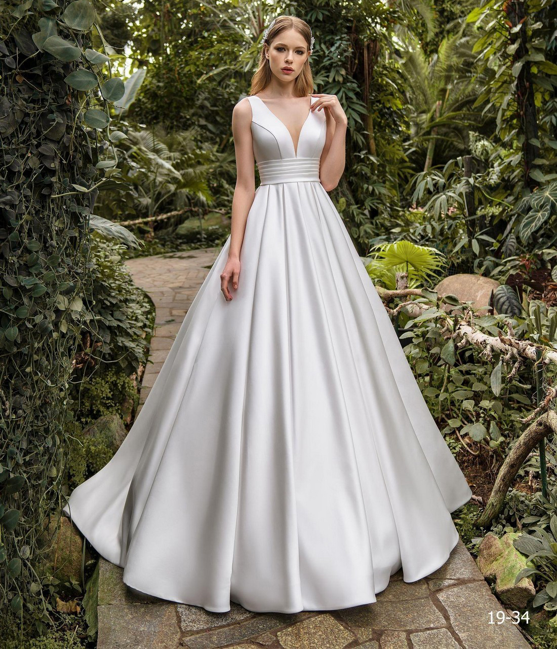 

Свадебное платье Ema Bride 19-34 44 Айвори