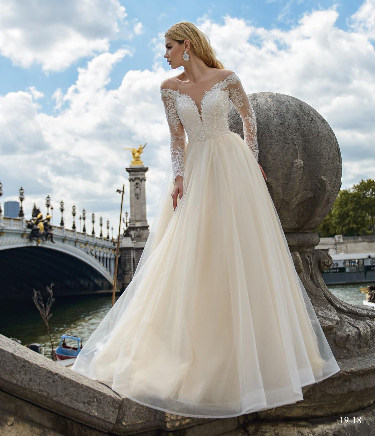 

Свадебное платье Ema Bride 19-18 48 Айвори
