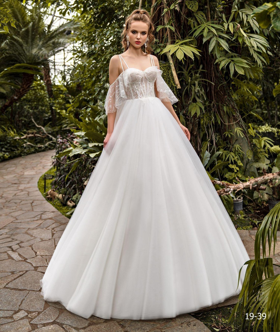 

Свадебное платье Ema Bride 19-39 46 Айвори