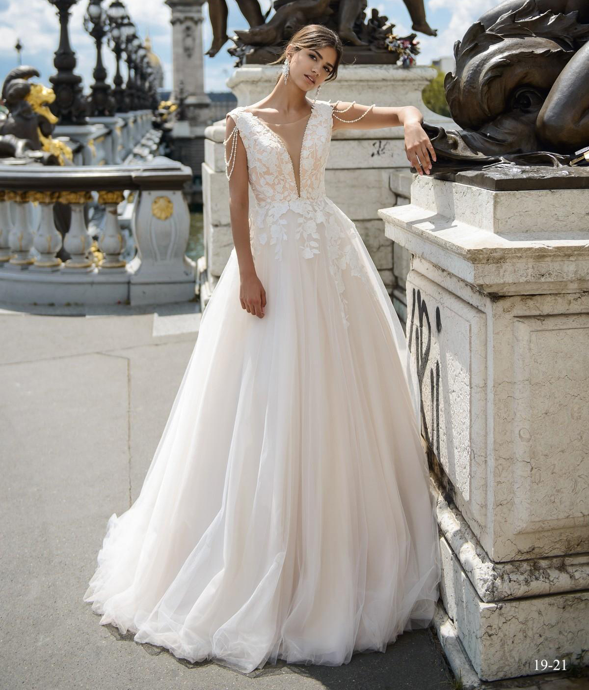 

Свадебное платье Ema Bride 19-21 44 Айвори