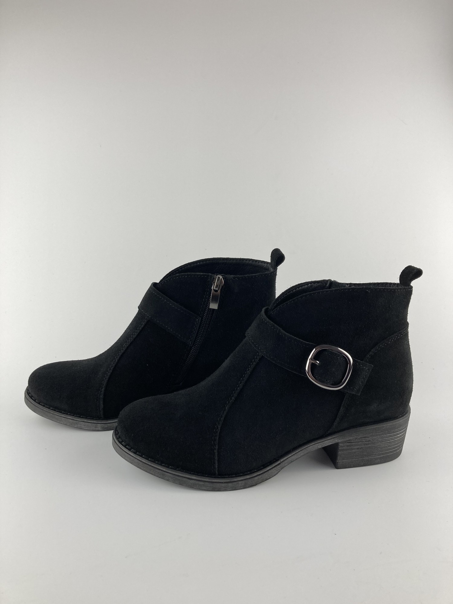 

Ботинки DJUS SHOES 40 (26,6 см.) 17.02.107 Черные