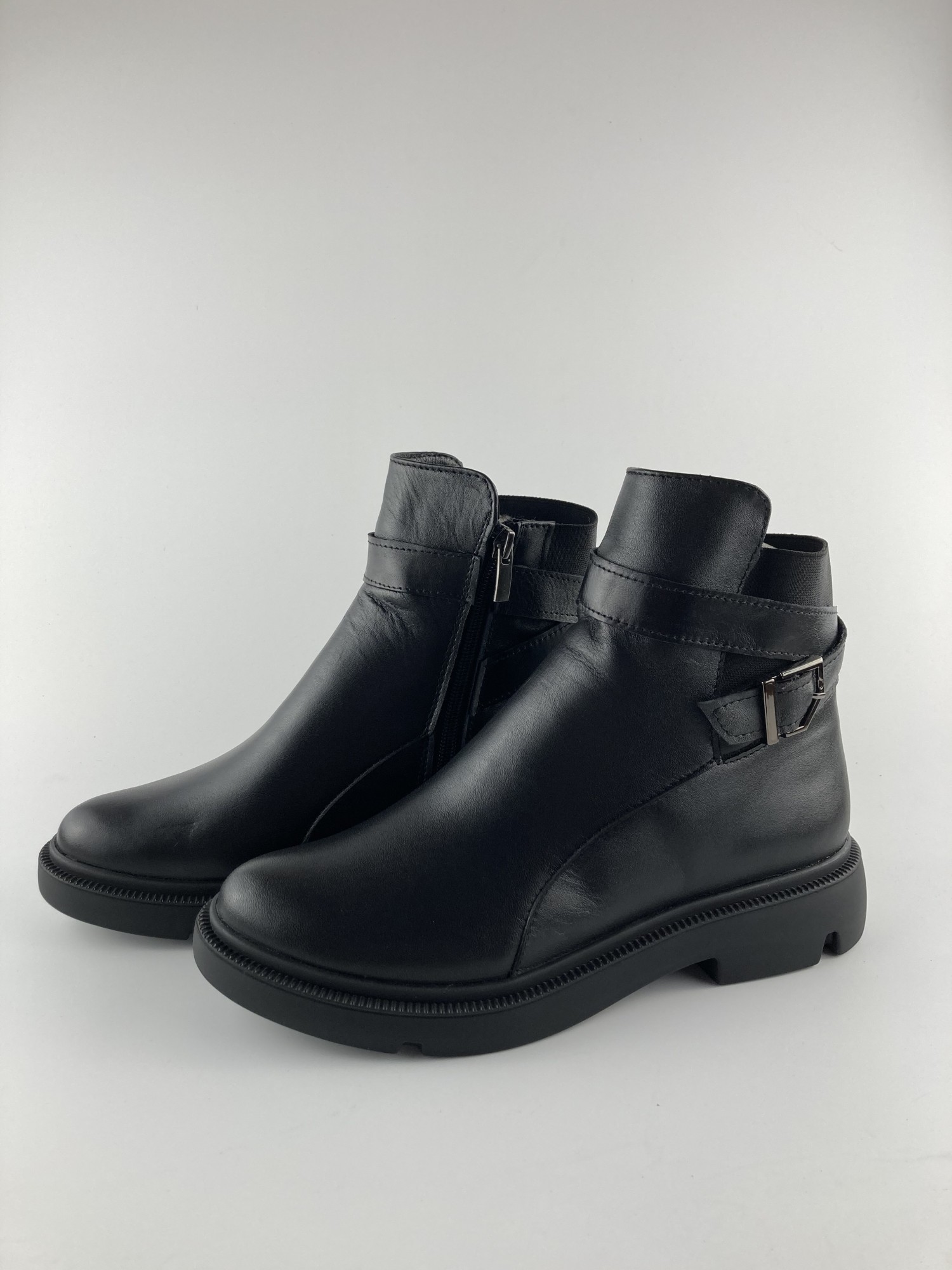 

Ботинки DJUS SHOES 39 17.02.109 Черные