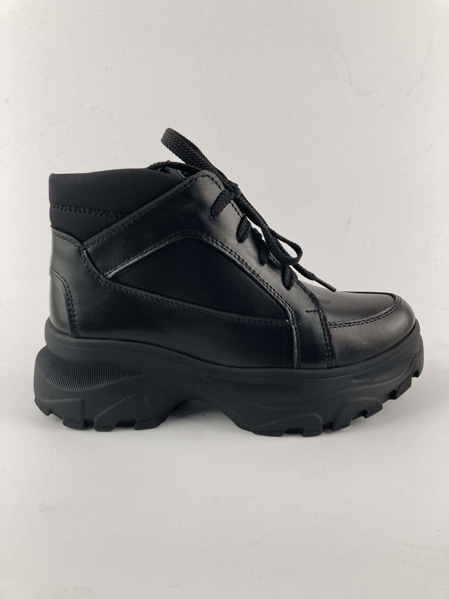 

Ботинки DJUS SHOES 38 (24,5 см.) 17.02.94 Черные