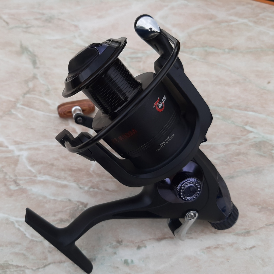 

Катушка с бейтраннером Jin Tai FE 5000A