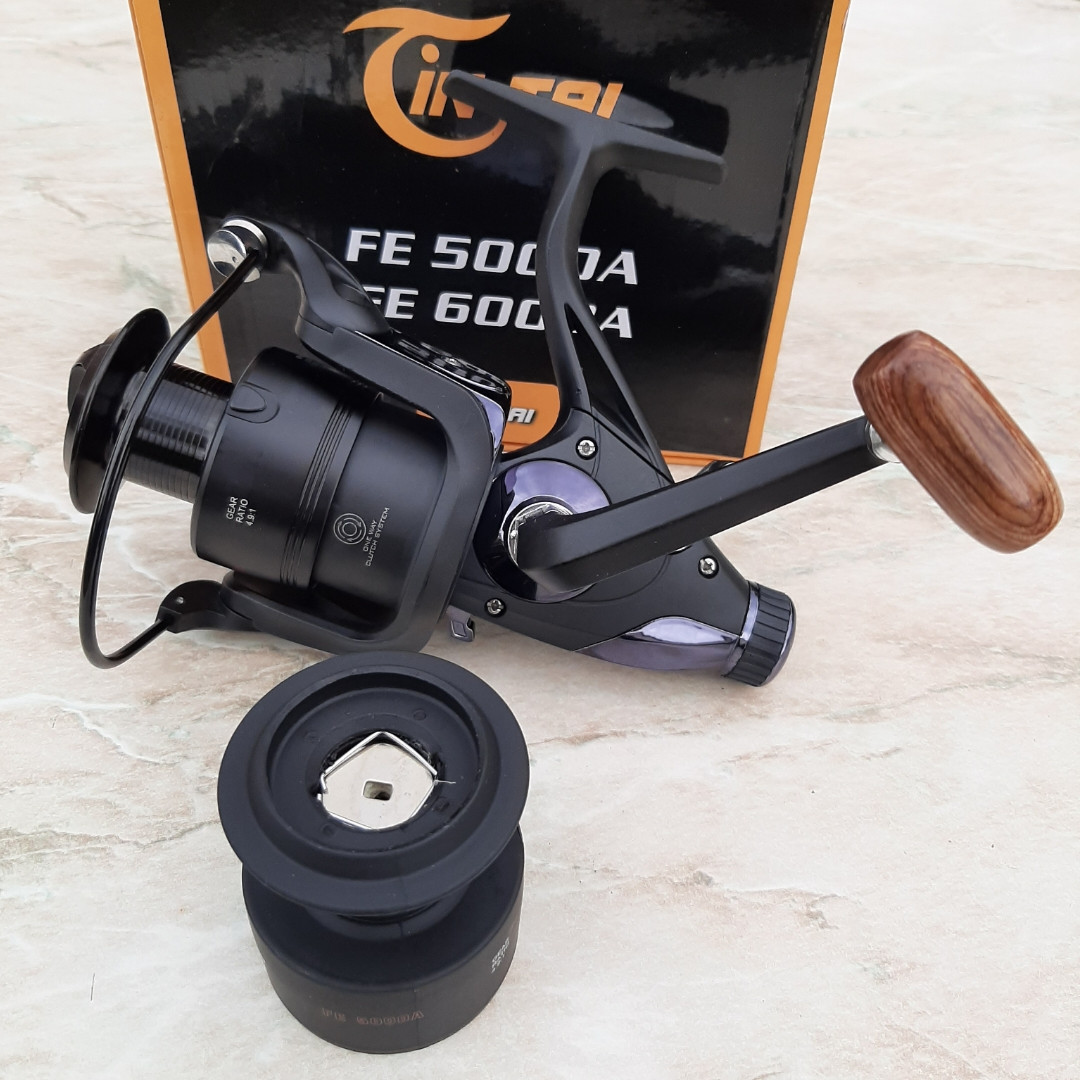 

Катушка с бейтраннером Jin Tai FE 4000A