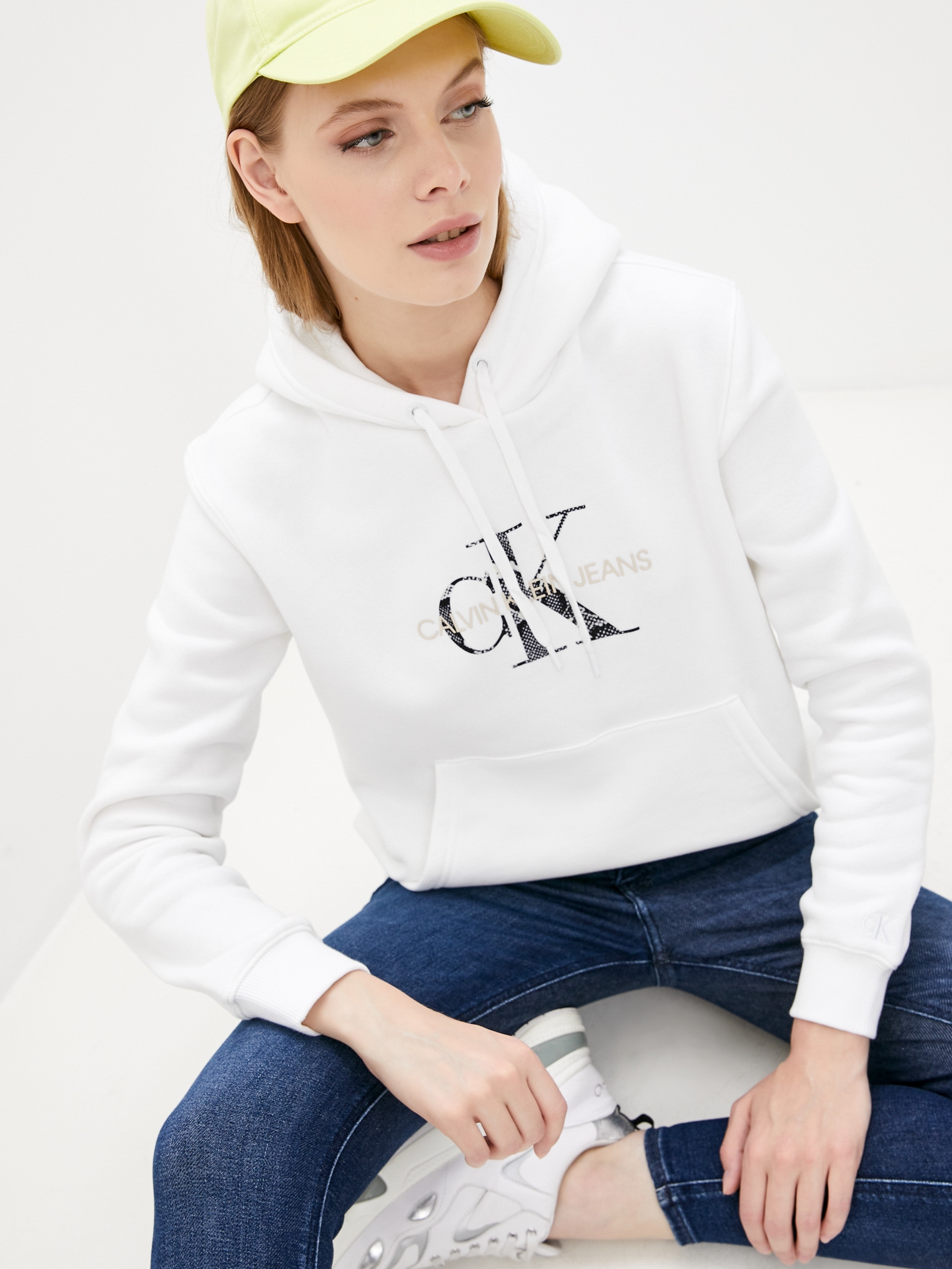 

Худи Calvin Klein Jeans J20J216236-YAF XS Белое