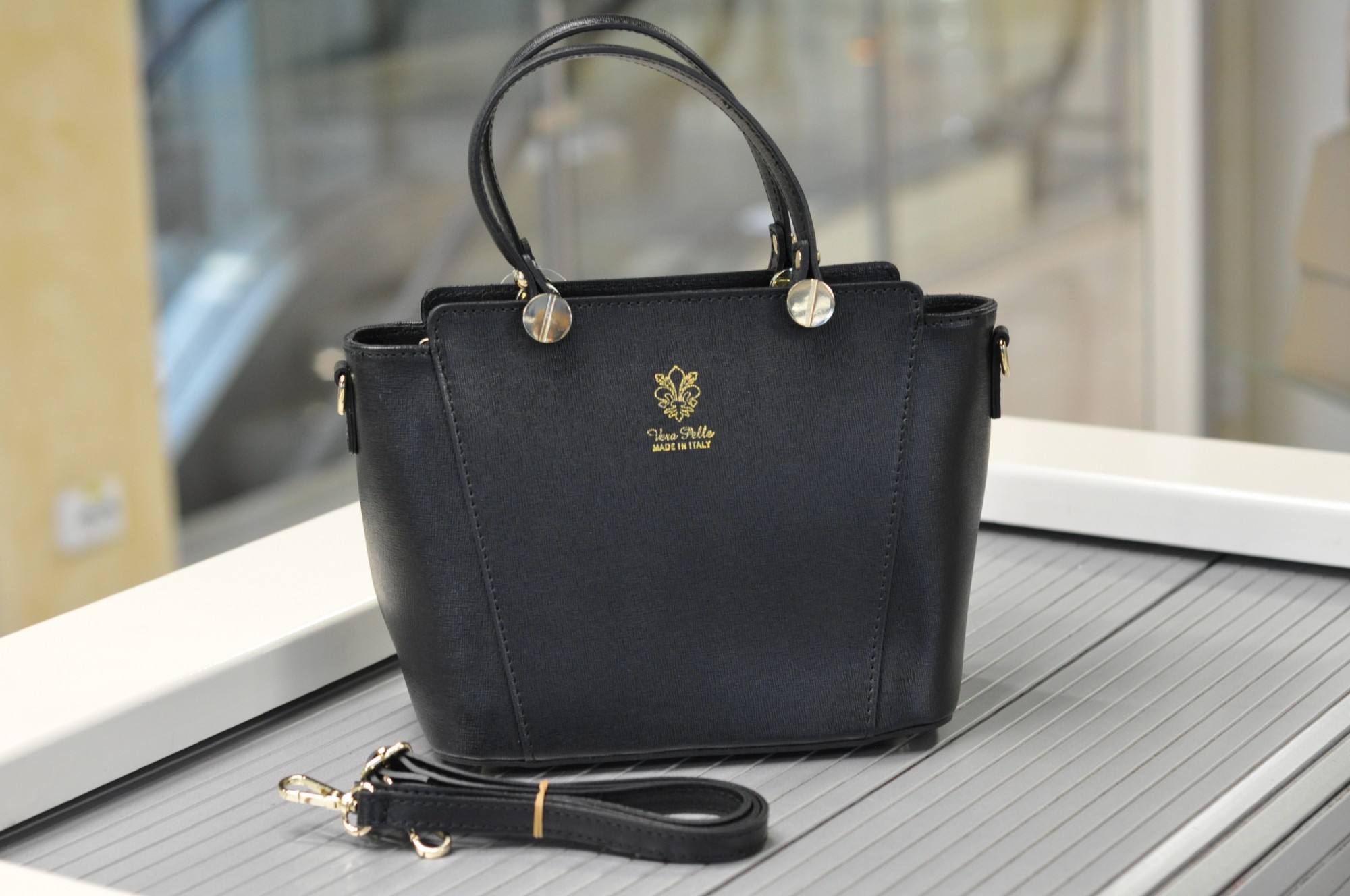 

Сумка женская кожаная Italian bag черная 3365