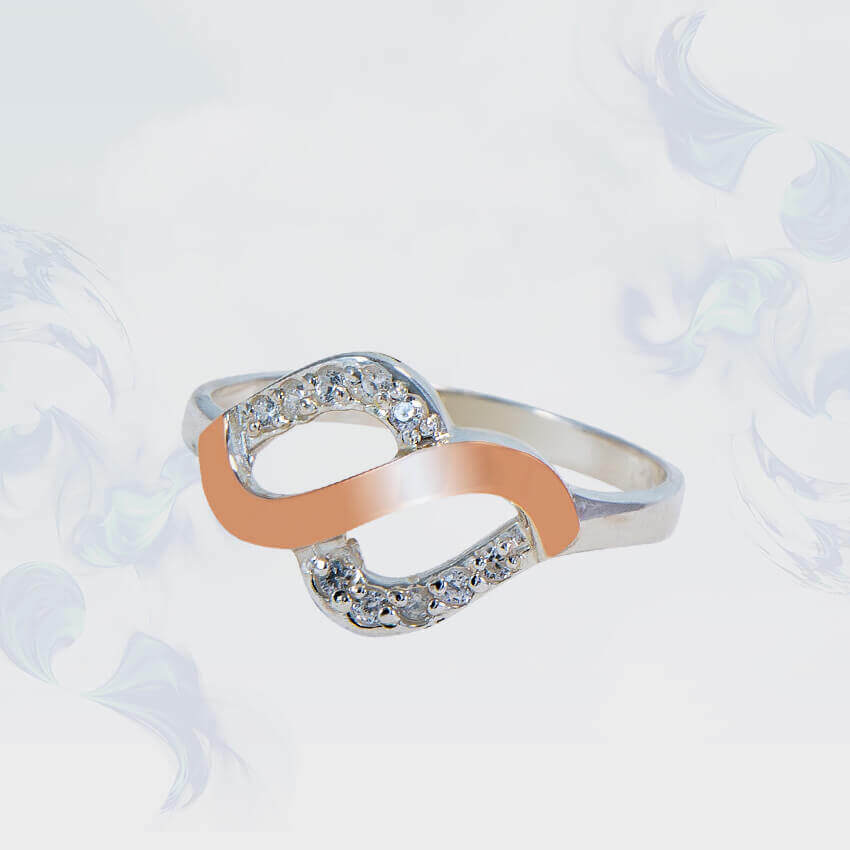 

Кольцо из серебра с золотыми вставками SilverUA модель 128 (размер 19,5)