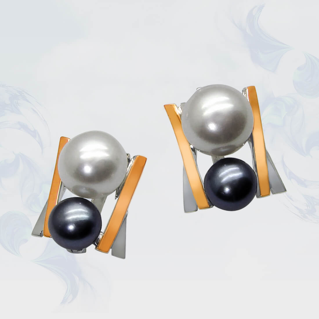 

Серьги из серебра с золотыми вставками SilverUA модель 054