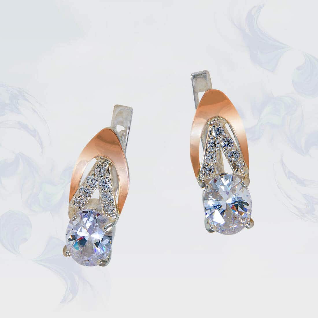 

Серьги из серебра с золотыми вставками SilverUA модель 130