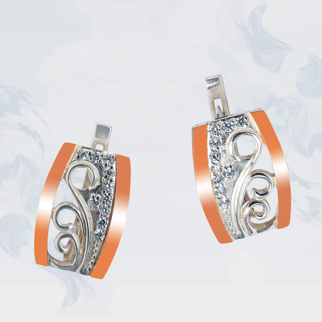 

Серьги из серебра с золотыми вставками SilverUA модель 208