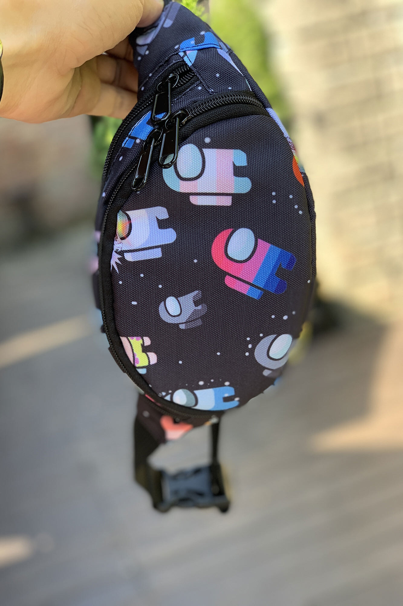 

Детская Mamakazala бананка Oval kids AmongUs Черный