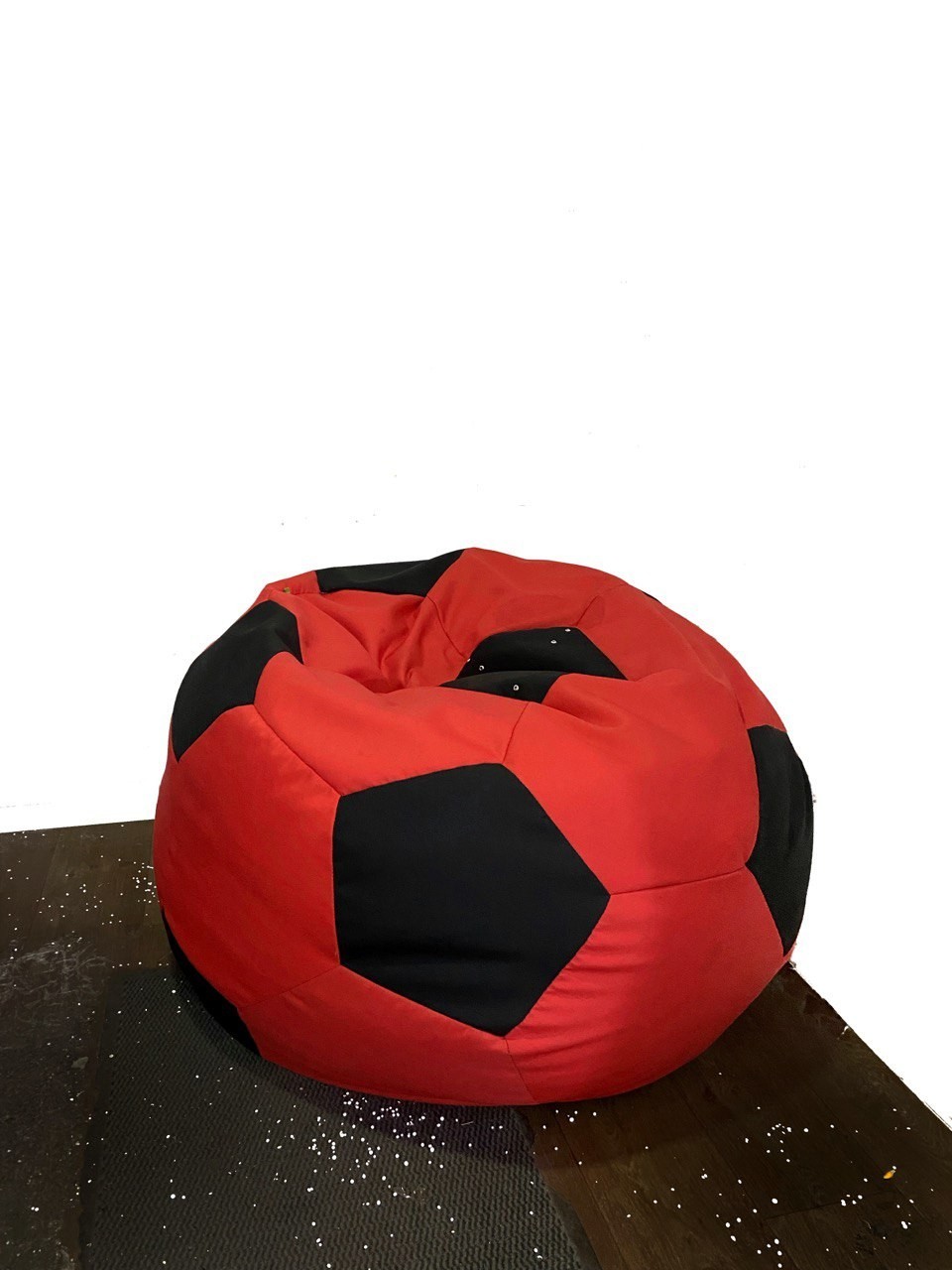 

Пуф бескаркасный Оксфорд 600 Maden Кресло-мяч football ХХL красно-черный гигант