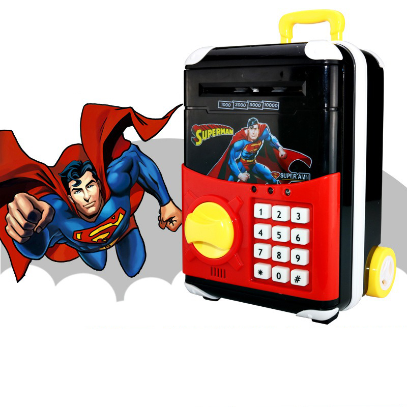 

Игрушечный детский сейф IQToy Супергерои SuperMan Супермен чемодан на колесах копилка с электронным кодовым замком