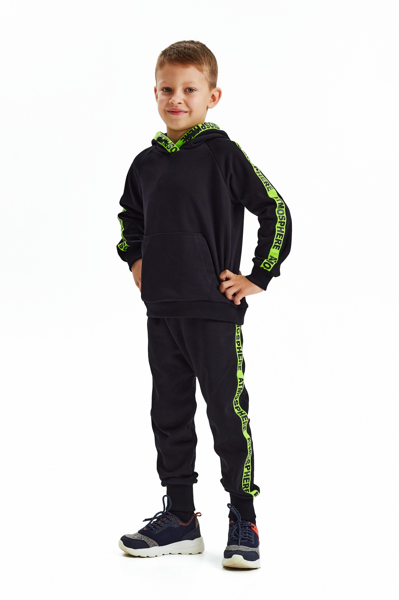 

Спортивний костюм MilaClub MLC0023boys чорний Atmosfere 122см