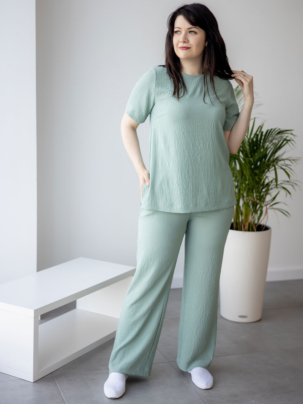 

Стильный брючный костюм size+ Фисташковый 2 XL Vikamoda 3237