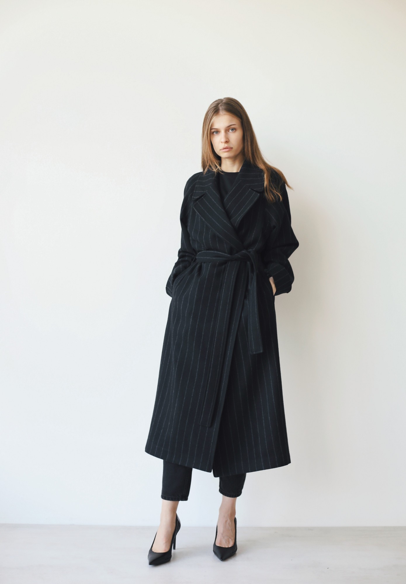 

Пальто Stlkatin 000000737 черное в полоску M/L/XL халат