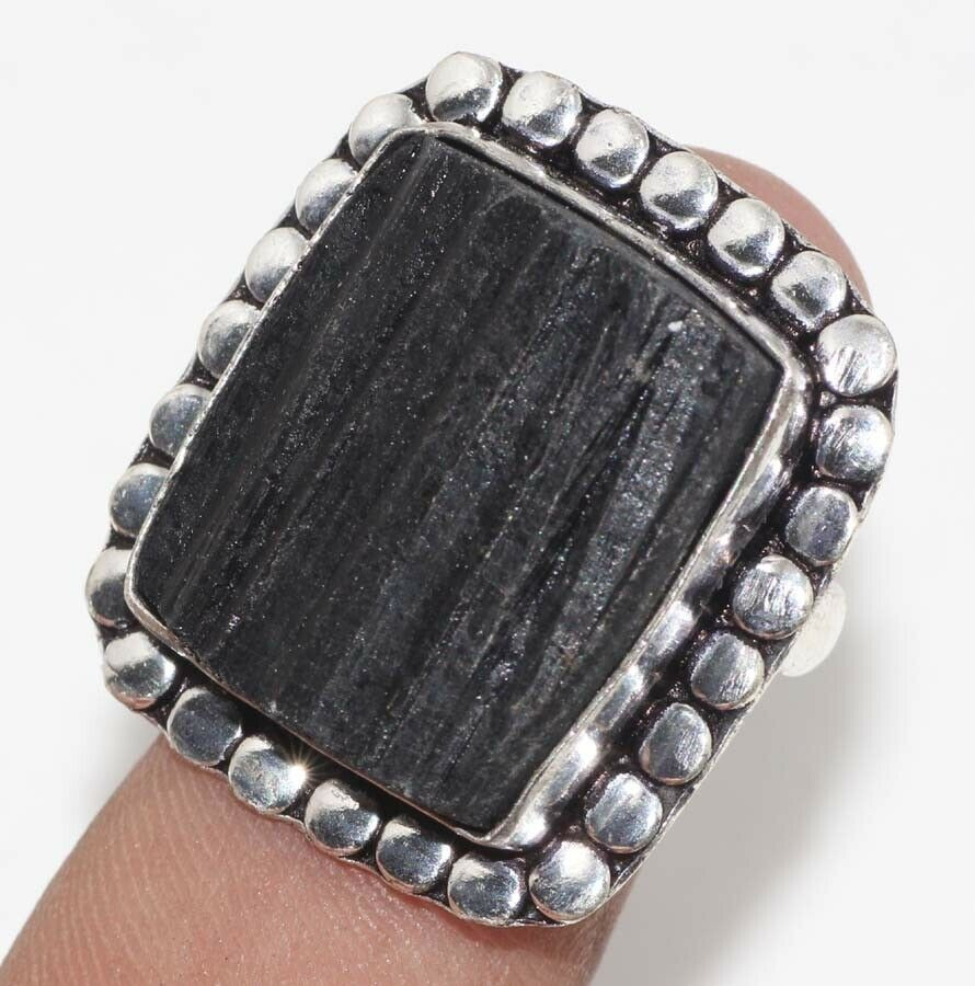 

Кольцо с камнем черный турмалин, 18 размер L26543